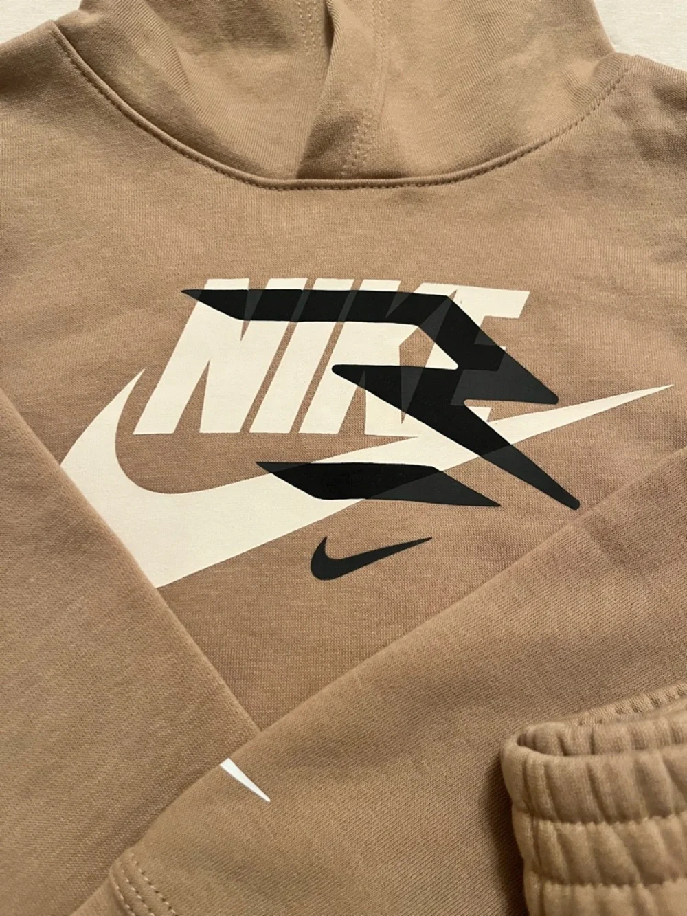Nike kids sweatsuit - Picture 5 of 5